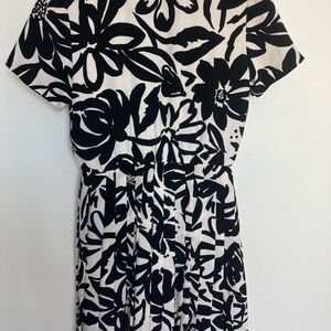 Vintage Bill Blass Silk White Dress with Floral Pattern and Pleats (S/M)